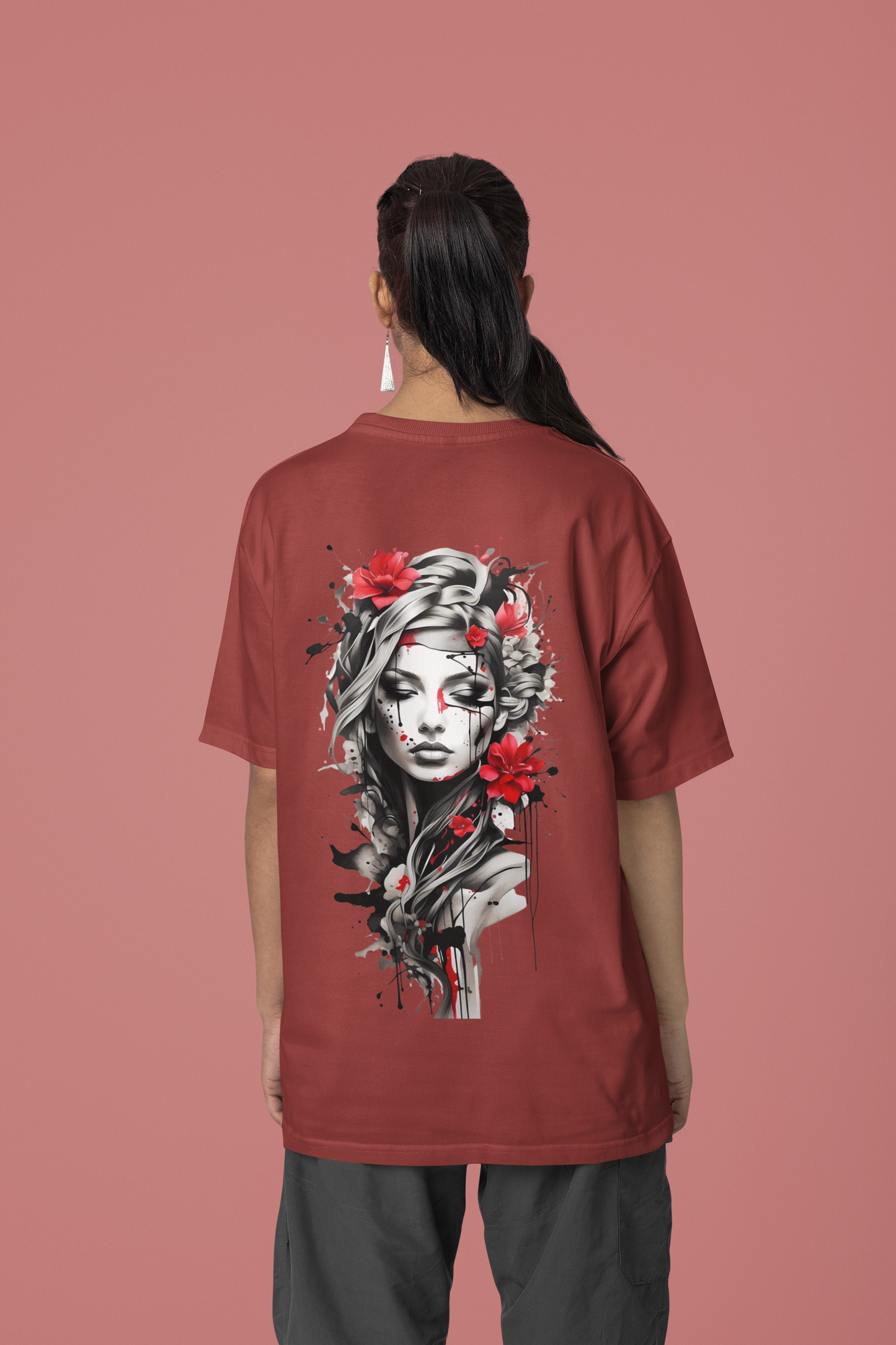 Oversized T-Shirt : Scarlet Muse