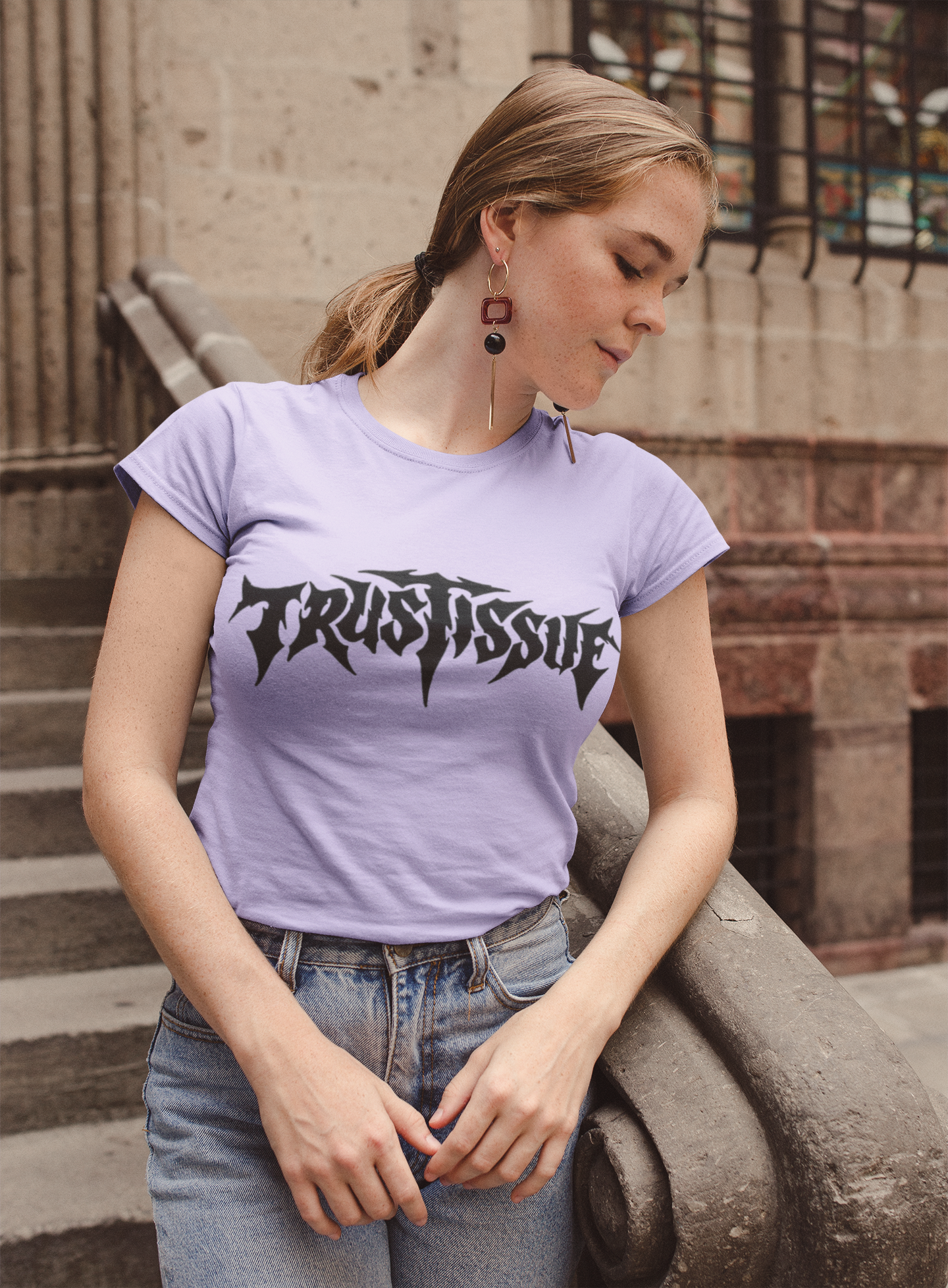 Women's T-Shirt : Trust Issue